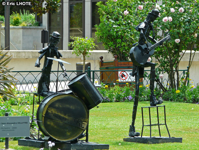 Statues de musiciens