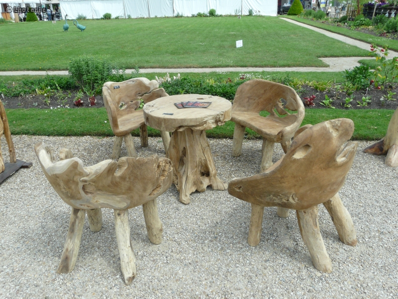 Table et chaises en bois flottÃ©