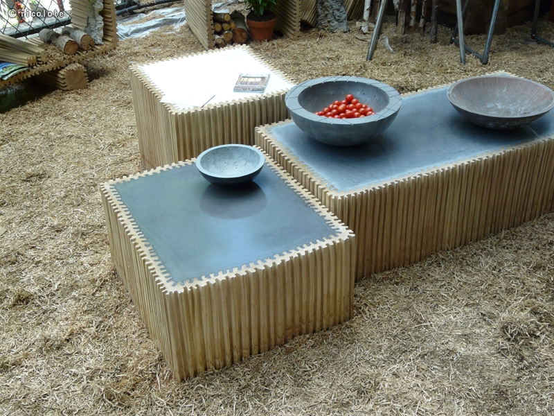 Tables en bois sculptÃ©