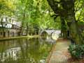 Canal-a-Utrecht-20120822170312.jpg