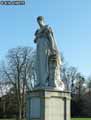 Statue-de-l-imperatrice-Josephine-20120822191223.jpg